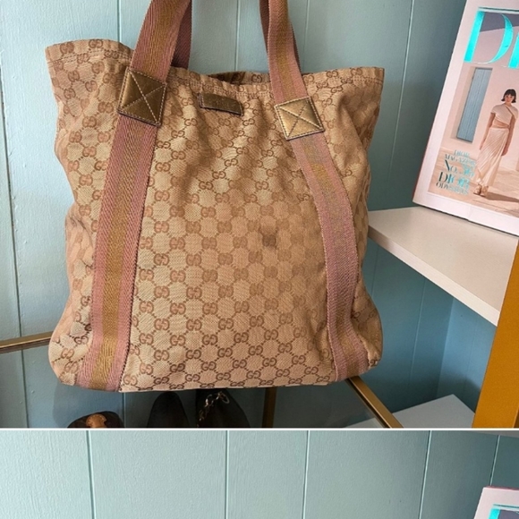 Gucci Handbags - Gucci tote